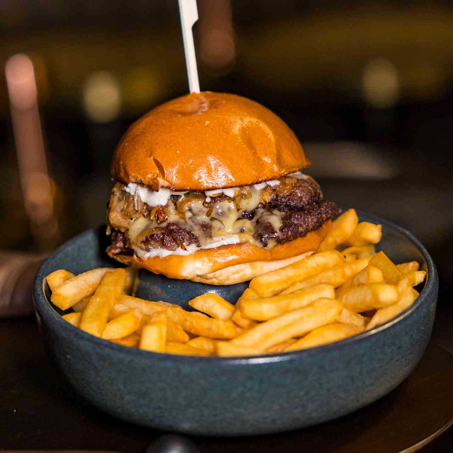 Hyde Dubai Hudson Tavern Gros plan sur le burger